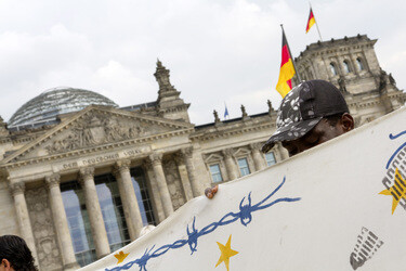 Refugees Demonstration vom Pariser Platz zum Kanzleramt, Berlin