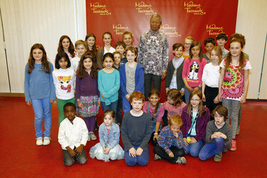 Enhüllung der Wachsfigur von Nelson Mandela,  Berlin