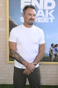 Filmpremiere 'The End of Oak Street' in Burbank