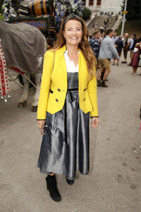 Regines Damenwiesn beim Oktoberfest 2025 in München