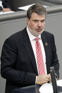 233. Sitzung des Deutschen Bundestages in Berlin