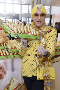 Charity Osterhasen Verkauf in Hamburg