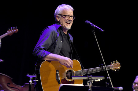 Konzert von Tim Robbins and The Rogues Gallery Band in Karlsbad