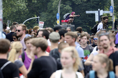'#BlockG20 – colour the red zone!' Demonstration in Hamburg