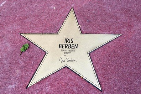 Neue Sterne auf dem Boulevard der Stars in Berlin