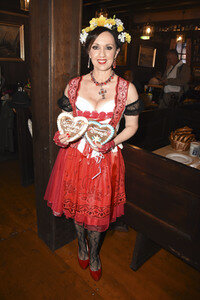 2. Charity Lunch zugunsten von 'Frohes Herz e.V.' beim Oktoberfest 2017 in München
