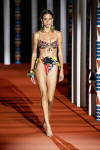 Dolores Cortés Fashion Show auf der Merceds-Benz Fashion Week M