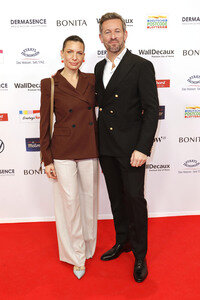 Goldene Bild der Frau 2025 in Hamburg