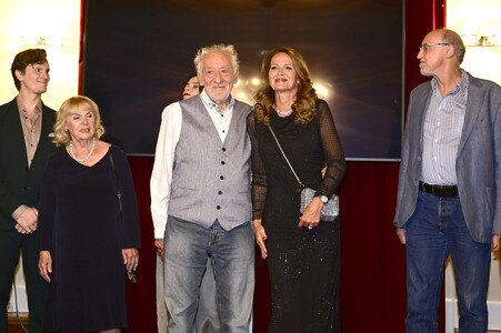 Theaterpremiere 'Der eingebildet Kranke' und 90. Geburtstag von Dieter Hallervorden in Berlin