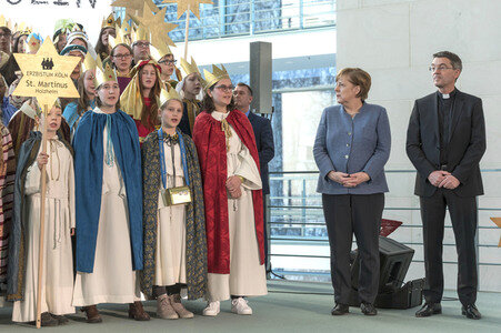 Angela Merkel empfängt die Sternsinger in Berlin