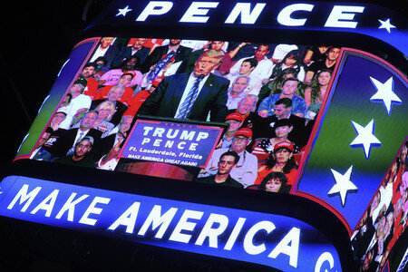 Wahlkampfveranstaltung von Donald Trump un Sunrise