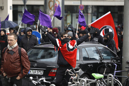 Demonstrationen gegen den AfD Bundesparteitag in Köln