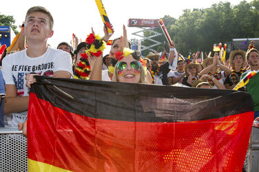 WM-Fanmeile beim Spiel Deutschland gegen Portugal, Berlin