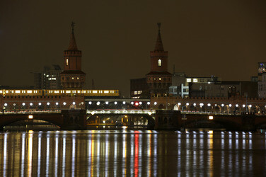 Lichtmauer aus Ballons, Berlin