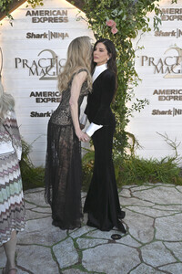 Filmpremiere 'Practical Magic 2 - Zauberhafte Schwestern' in Los Angeles