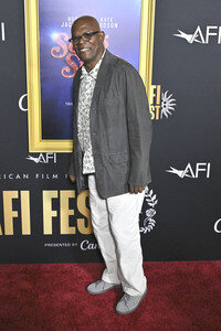 Closing Ceremony und Filmpremiere 'Song Sung Blue', AFI Fest 2025 in Los Angeles