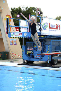 Wassersprung-Show 'Sprung meines Lebens' in Halle