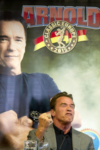 Arnold Schwarzenegger Pressekonferenz in Madrid