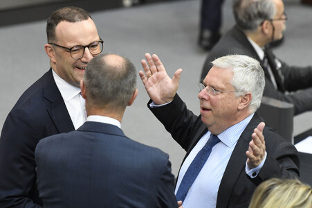 90. Sitzung des Deutschen Bundestages in Berlin