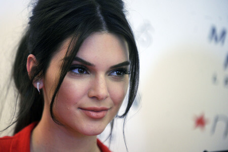 Kendall Jenner präsentiert das Parfum Modern Muse Le Rouge in New York