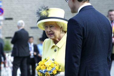 Queen Elisabeth II. besucht das Brandenburger Tor