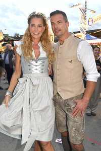 Almauftrieb beim Oktoberfest 2025 in München