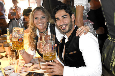 In Käfers Wiesn-Schänke beim Oktoberfest 2018 in München