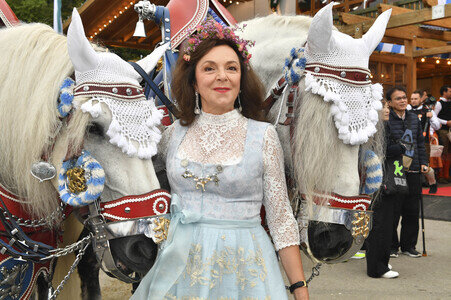 Regines Damenwiesn beim Oktoberfest 2025 in München
