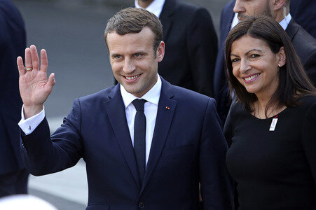 Präsident Macron beim Empfang am Rathaus in Paris