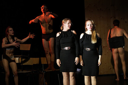 Theaterprobe 'Die stillen Trabanten' in Berlin