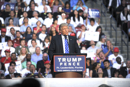 Wahlkampfveranstaltung von Donald Trump un Sunrise