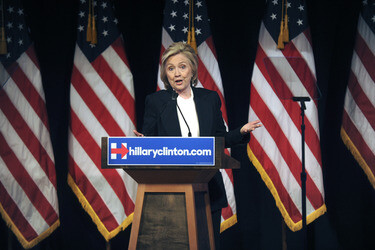 Hillary Clinton spricht in der New School in New York