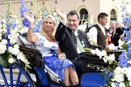 Oktoberfest Trachten- und Schützenzug 2018 in München