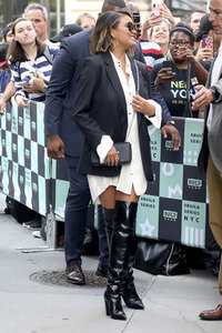 Chrissy Teigen bei 'Build' in New York