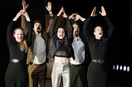 Theaterprobe 'Die stillen Trabanten' in Berlin