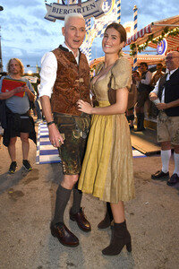 Almauftrieb beim Oktoberfest 2025 in München