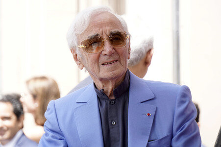 Charles Aznavour erhält einen Stern auf dem Hollywood Walk of Fame in Los Angeles