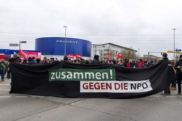 Gegen-Demo zur Neonazi-Demo gegen Flüchtlinge, Berlin