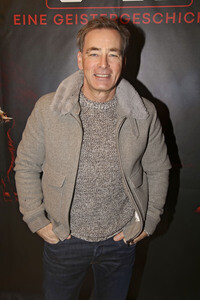 Theaterpremiere '2:22 - Eine Geistergeschichte' in Berlin