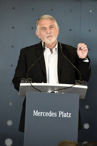 Spatenstich am Mercedes Platz in Berlin
