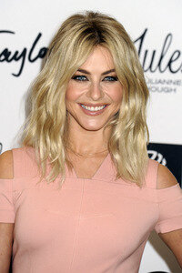 Julianne Hough präsentiert MPG Activewear in New York