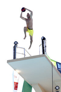 Wassersprung-Show 'Sprung meines Lebens' in Halle