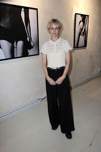 Ausstellungseröffnung 'Wer bist du in einem Raum, in dem du jeder sein kannst?' in Berlin