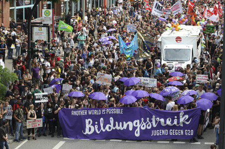 Demonstration 'Bildungsstreik - Jugend gegen G20' in Hamburg
