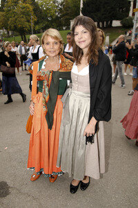 Regines Damenwiesn beim Oktoberfest 2025 in München