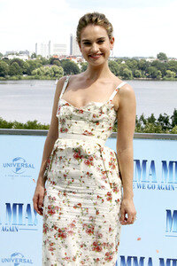 Photocall 'Mamma Mia! Here We Go Again' in Hamburg