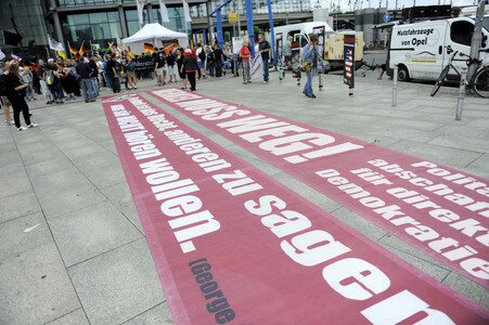 'Merkel muss weg' Demo in Berlin