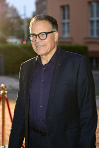 Theaterpremiere 'Der eingebildet Kranke' und 90. Geburtstag von Dieter Hallervorden in Berlin