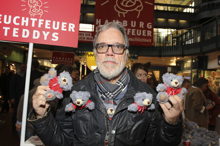 22. Charity Teddybären Verkauf in Hamburg