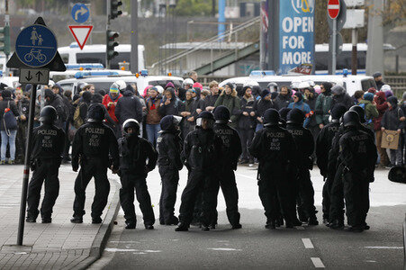 Demonstrationen gegen den AfD Bundesparteitag in Köln